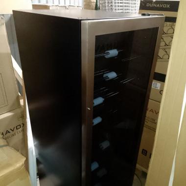 Винный шкаф Dunavox DX-119.386DSS - уценка